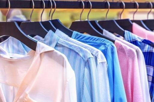 Quần áo được giặt sạch các vết bẩn và bền màu hơn khi giặt ủi tại 247